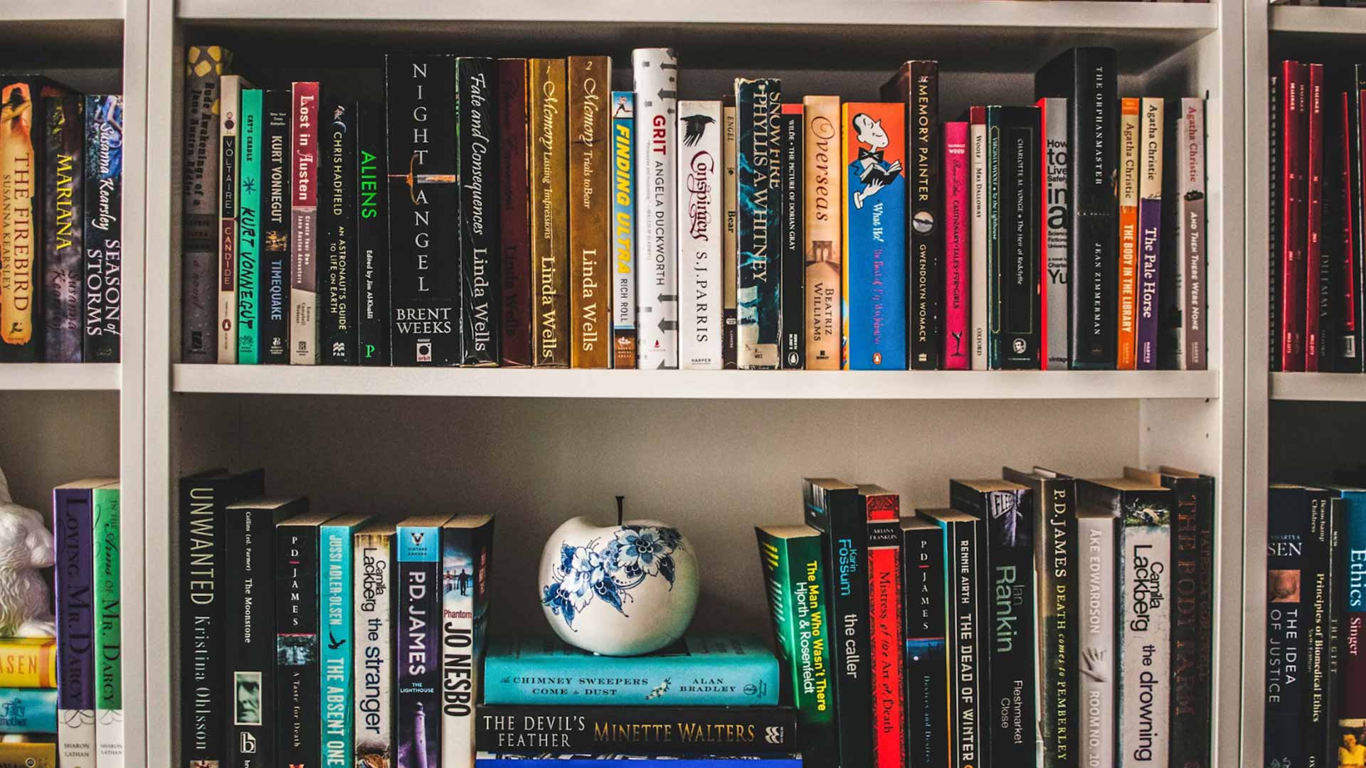 bookshelf