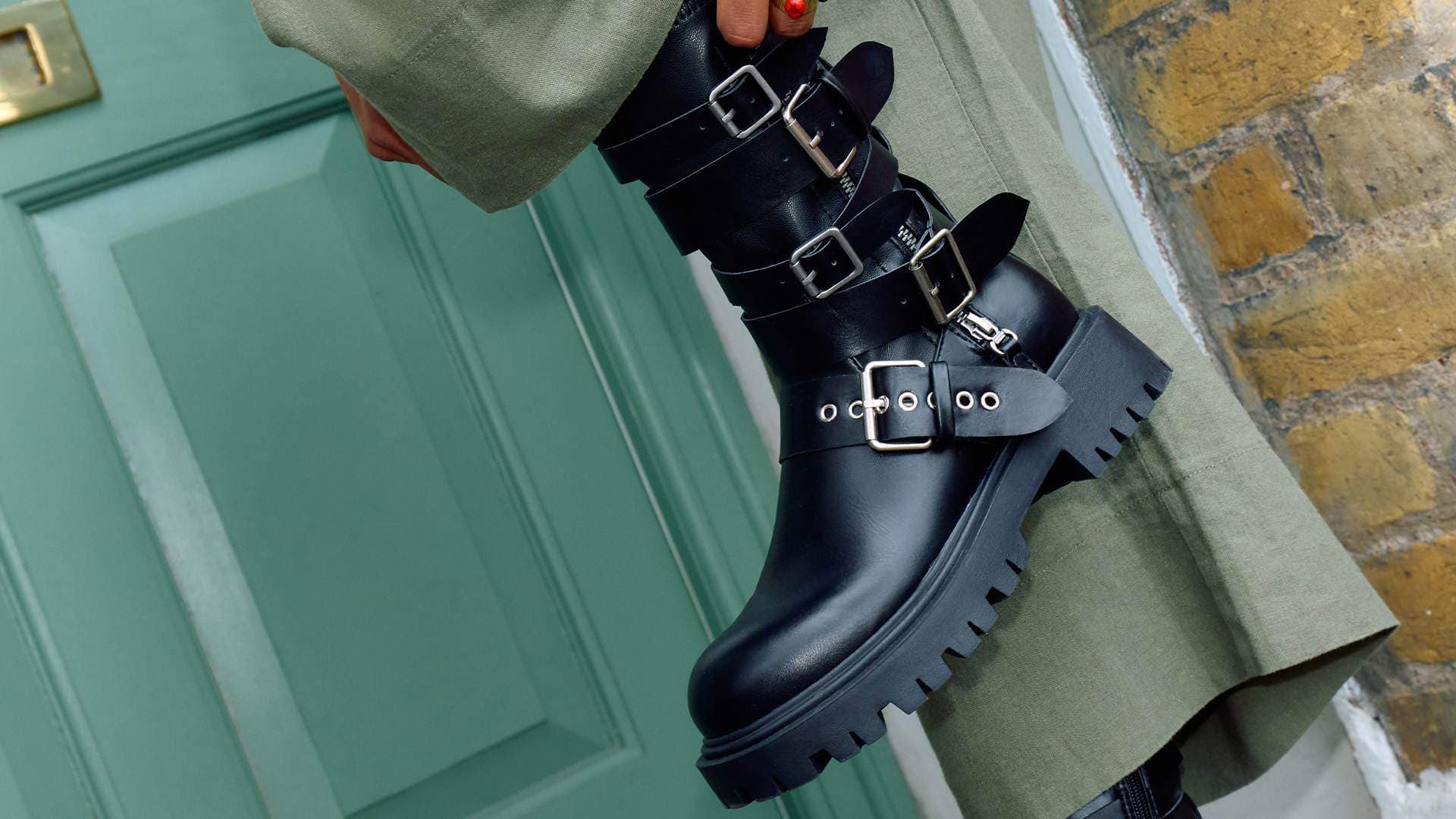 Schuh Boots Web 1920x1080 (2)