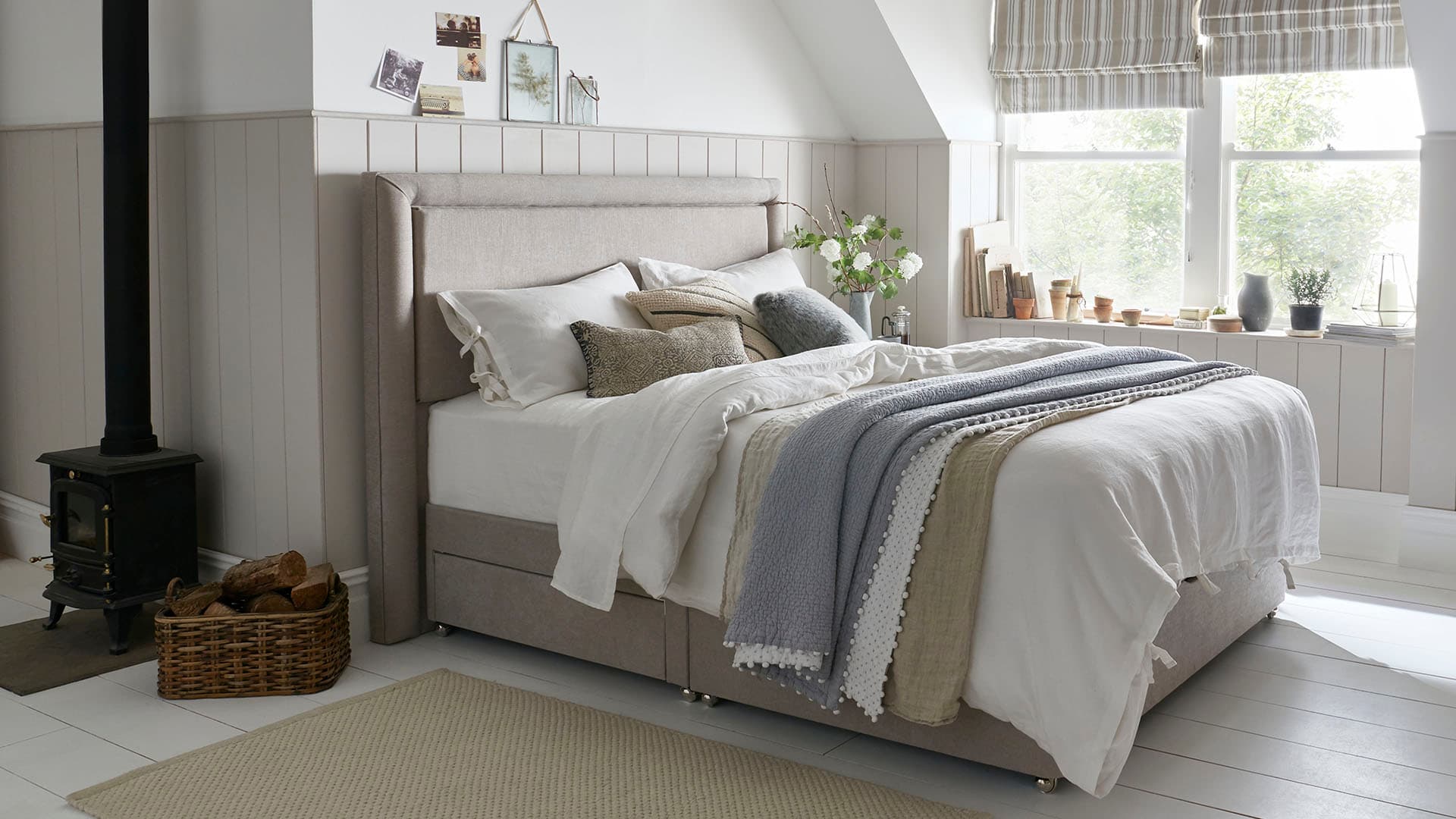 SILENT-NIGHT WEBHERO 1920X1080 MAR19