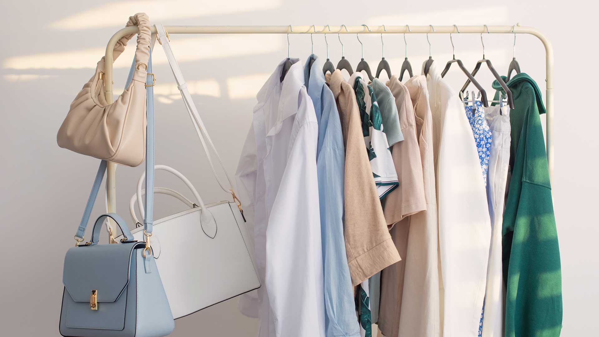 CAPSULEFEATUREDIMAGE